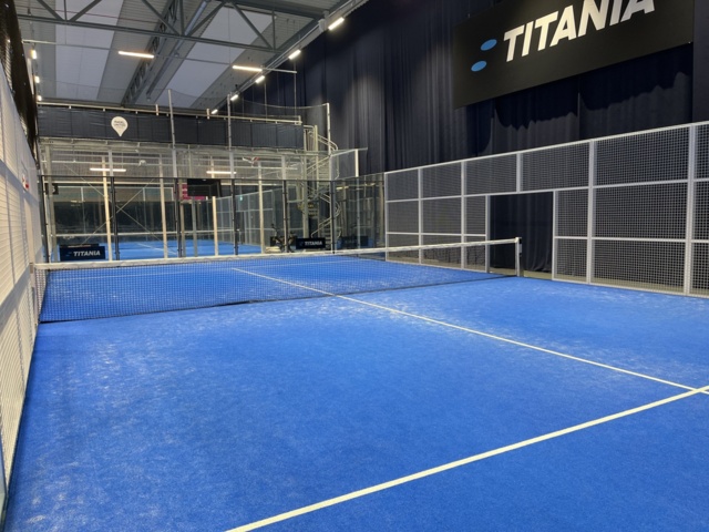 1013146-8 Padel court double, panorama, net & lighting