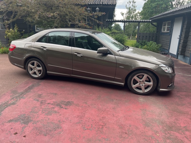 897382-4 Mercedes-Benz E 350 CDI BlueEFFICIENCY - 2010