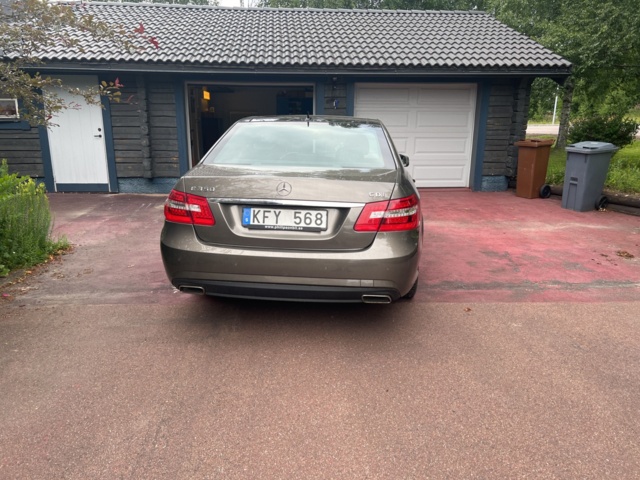 897382-6 Mercedes-Benz E 350 CDI BlueEFFICIENCY - 2010