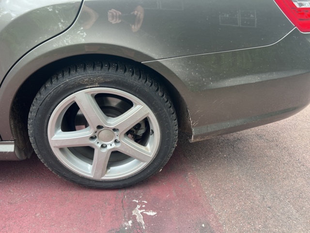 897382-14 Mercedes-Benz E 350 CDI BlueEFFICIENCY - 2010