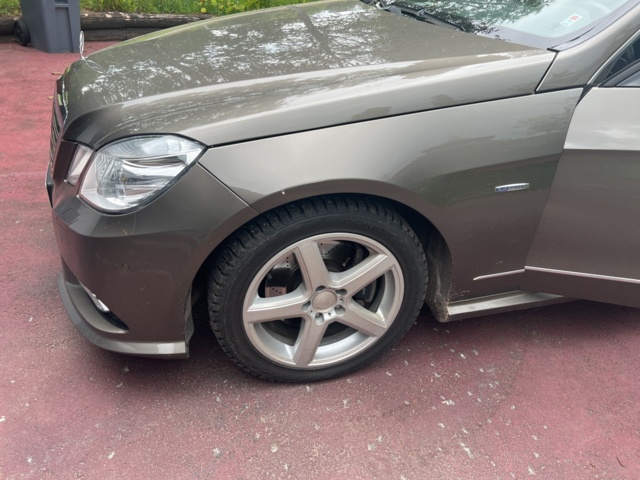 897382-18 Mercedes-Benz E 350 CDI BlueEFFICIENCY - 2010