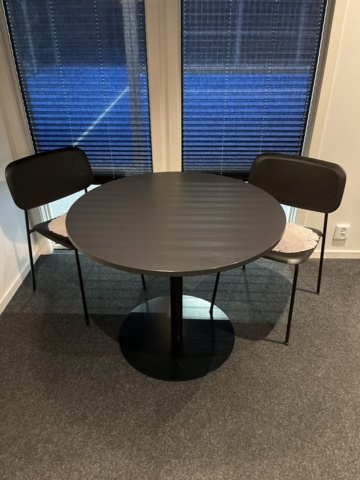 1013170-2 Coffee room with table, 2 chairs, 2 coffee makers, clothes hangers, etc
