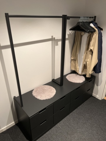 1013170-6 Coffee room with table, 2 chairs, 2 coffee makers, clothes hangers, etc