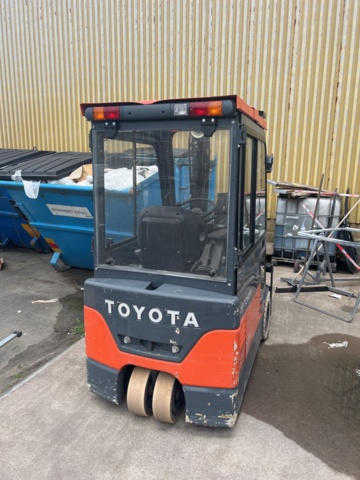 1050161-2 Eltruck Toyota 15 RTM 180081922 annans ägo