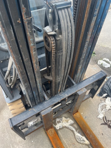 1050161-6 Eltruck Toyota 15 RTM 180081922 annans ägo