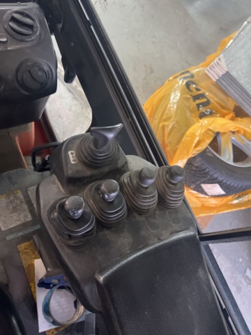 1050161-9 Eltruck Toyota 15 RTM 180081922 annans ägo