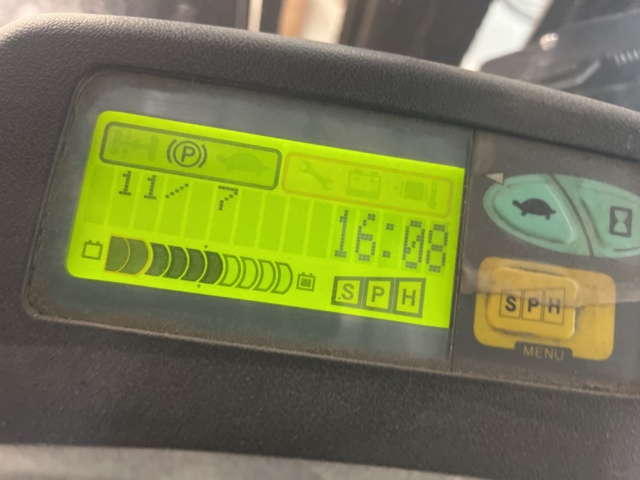 1050161-10 Eltruck Toyota 15 RTM 180081922 annans ägo