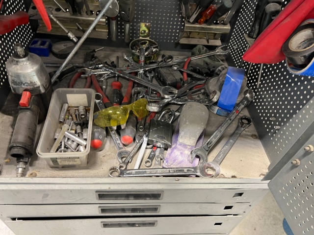 1050104-4 Tool trolley