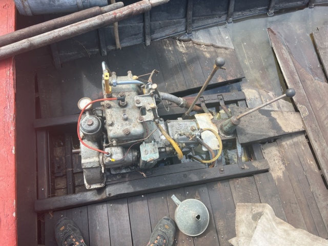 897381-11 Mahogany boat 5 with Solo 1 cyl 4 stroke