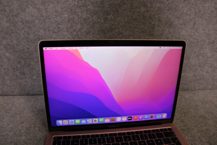 962894-2 Apple MacBook Air "M1" 8 CPU/7 GPU 13" 2020