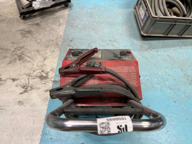 1050095-6 Battery charger MAC Tools