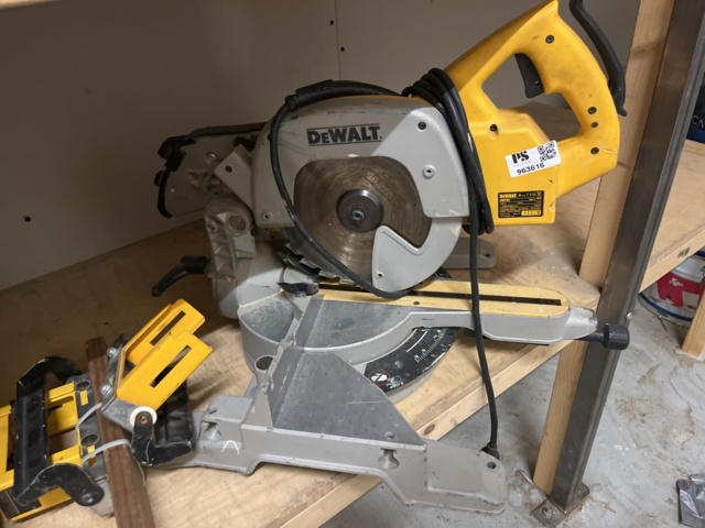 963616-3 Miter saw DeWalt DW701