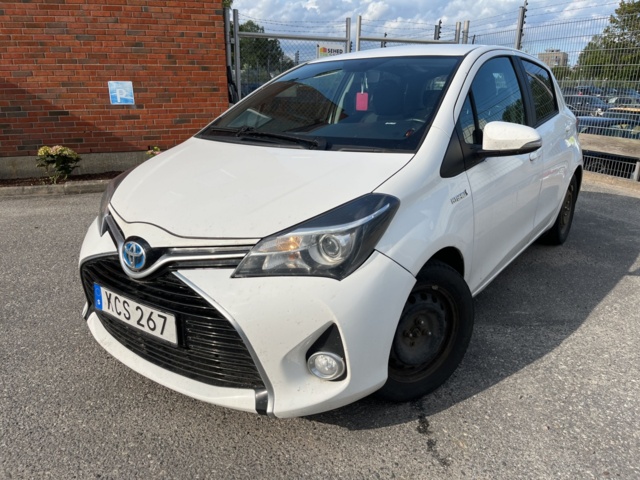 963580-1 Toyota Yaris Hybrid e-CVT, 101hp, 2015