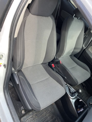 963580-31 Toyota Yaris Hybrid e-CVT, 101hp, 2015