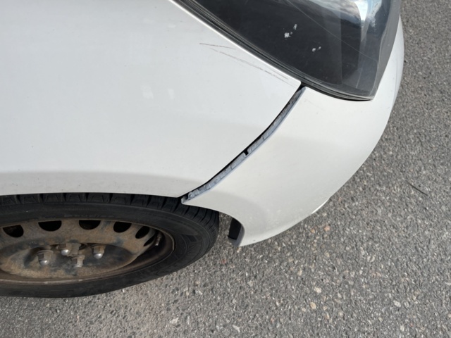 963580-39 Toyota Yaris Hybrid e-CVT, 101hp, 2015