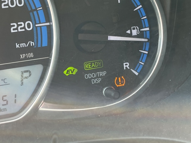 963580-44 Toyota Yaris Hybrid e-CVT, 101hp, 2015