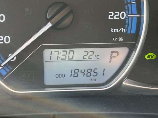 963580-27 Toyota Yaris Hybrid e-CVT, 101hp, 2015