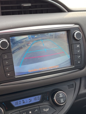 963580-36 Toyota Yaris Hybrid e-CVT, 101hp, 2015