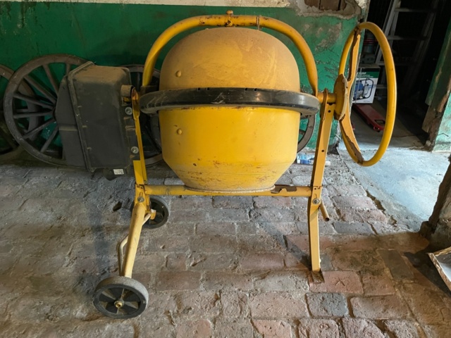 1054892-3 Alko cement mixer