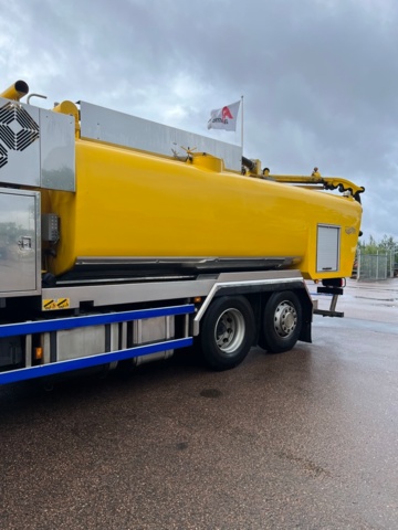 1023501-6 Combi suction truck Scania P400 6x2 12.7 Automatic, 108028 km 400hp, 2011