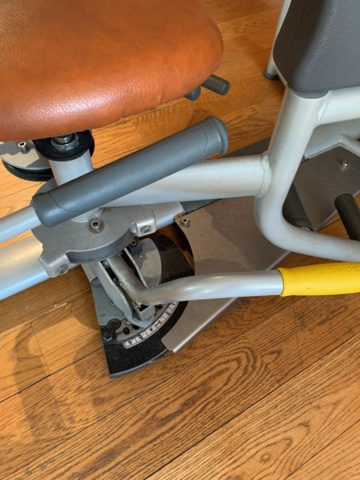 993052-3 Gym machine TechnoGym Abductor