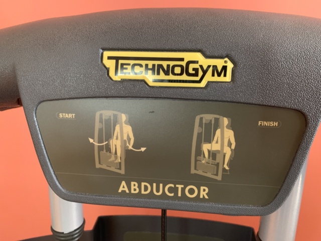 993052-4 Gym machine TechnoGym Abductor