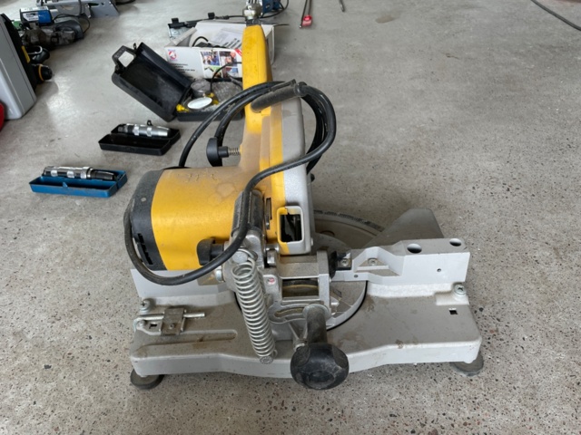 1054984-3 Miter saw DeWalt DW 700
