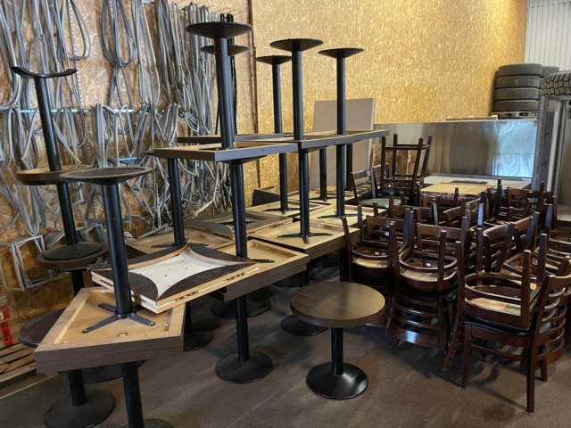 898115-12 Restaurant furniture, chairs and tables. ATTENTION! SEE INFO AND PICTURES