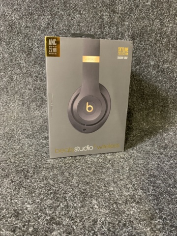 1055303-3 Beats Studio3 - Skyline Collection Shadow Grey