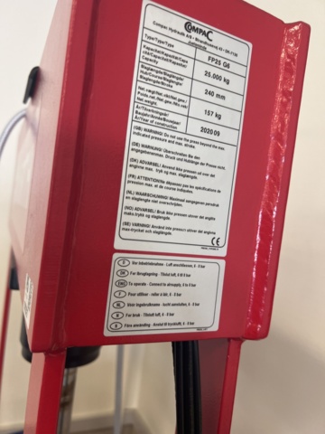 1022327-6 Hydraulic press Wurth, 25 tons