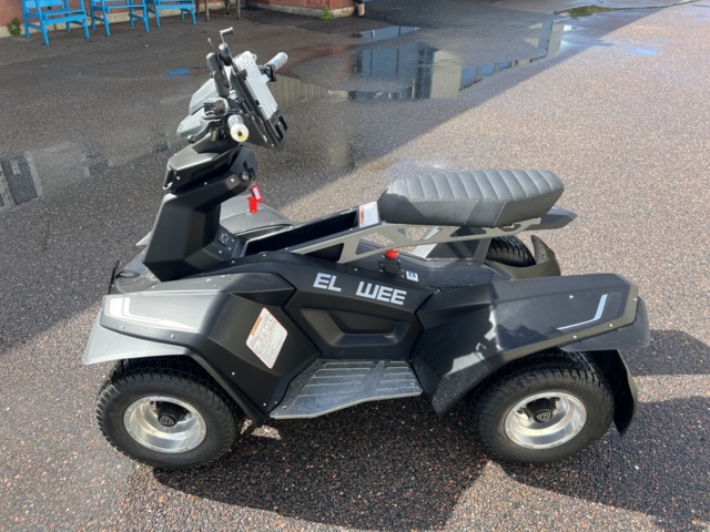 1022390-2 Elfyrhjuling Ellwee testfordon