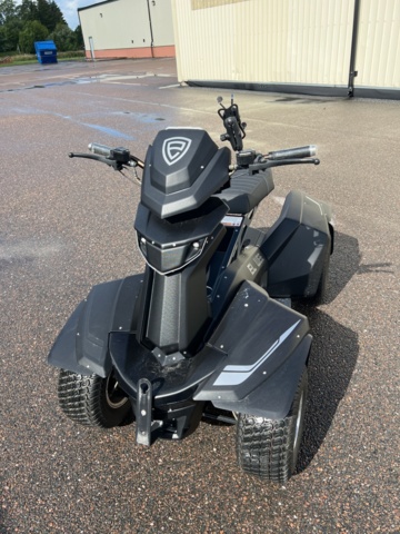 1022390-8 Elfyrhjuling Ellwee testfordon