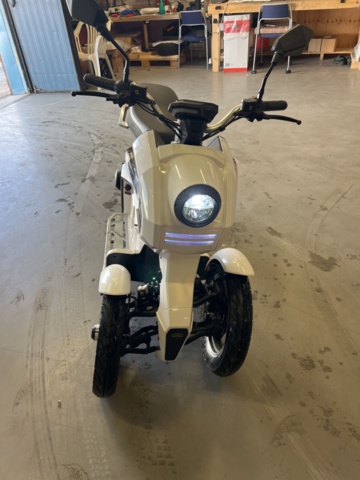 1022391-7 iTANK electric scooter