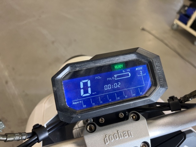 1022391-8 iTANK electric scooter