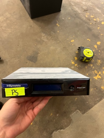 1048016-2 Various audio equipment, Dante