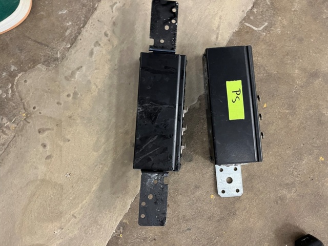 1048016-9 Various audio equipment, Dante