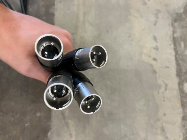 1048016-12 Various audio equipment, Dante