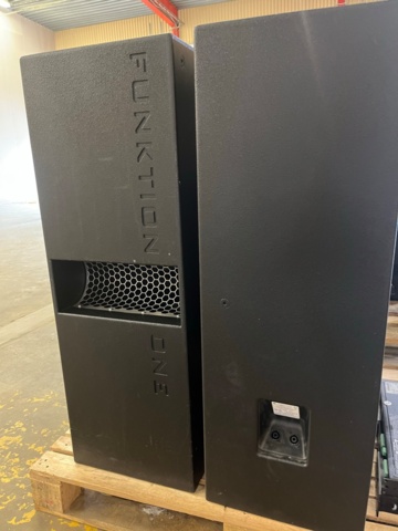 1048019-1 Sub speaker F1 MB212 sub 2x12 600w powered, 2 pcs