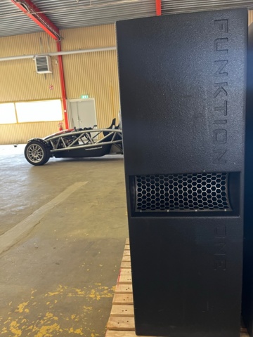 1048019-2 Sub speaker F1 MB212 sub 2x12 600w powered, 2 pcs