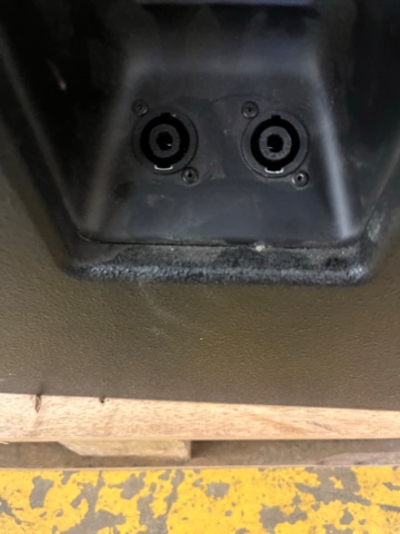 1048019-7 Sub speaker F1 MB212 sub 2x12 600w powered, 2 pcs