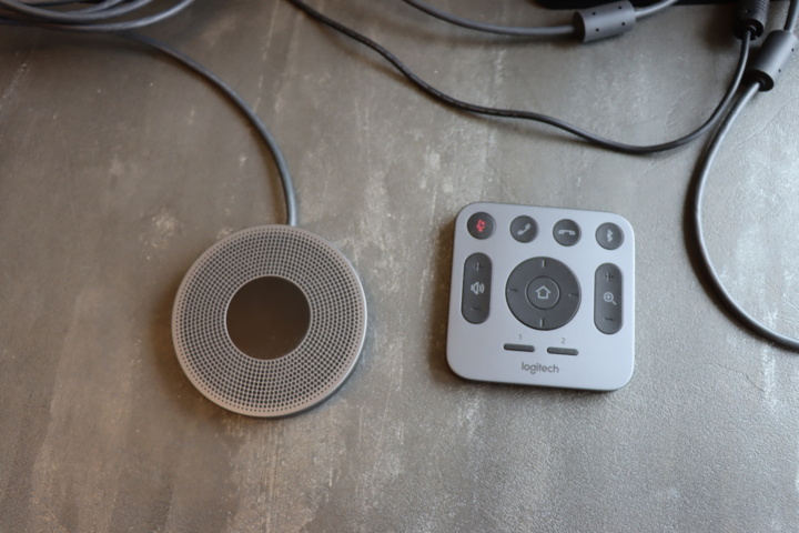 1033691-2 Logitech Meetup 4K + Extra microphone