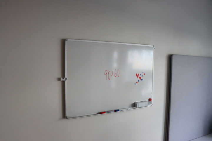 1033700-2 Whiteboard 90x60
