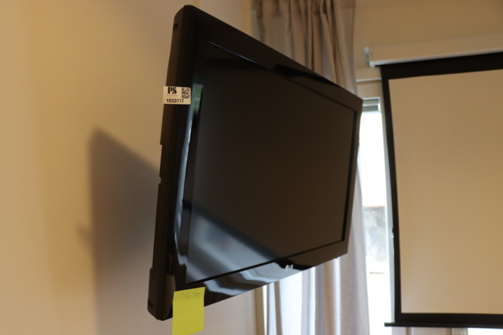 1033717-1 TV LG 32 inches