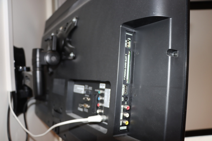 1033717-3 TV LG 32 inches