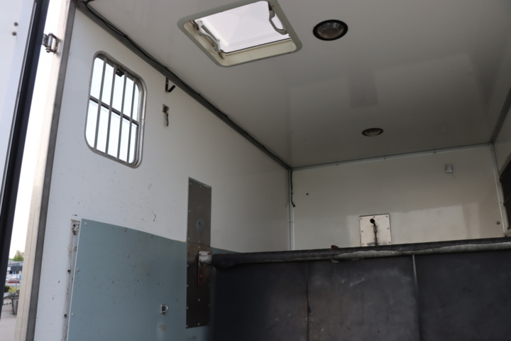 1056714-6 Mercedes-Benz Sprinter 316 CDI -03 Horse transport