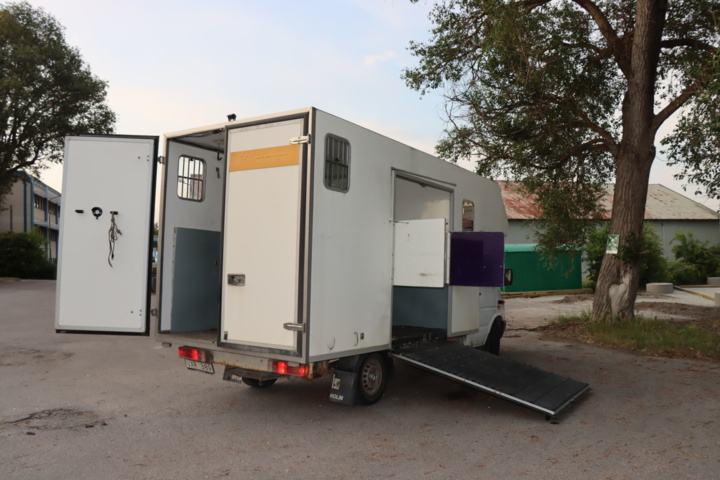 1056714-15 Mercedes-Benz Sprinter 316 CDI -03 Horse transport