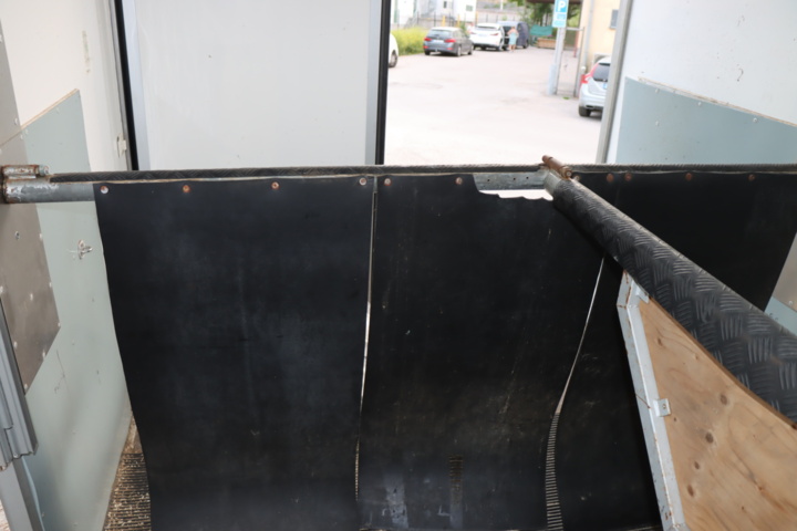 1056714-16 Mercedes-Benz Sprinter 316 CDI -03 Horse transport