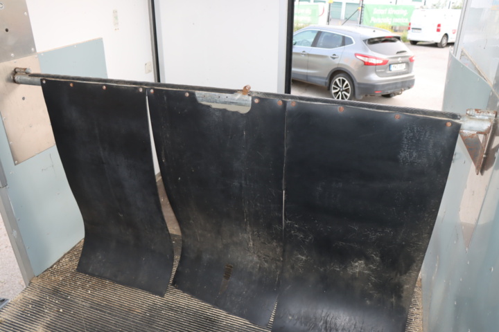 1056714-20 Mercedes-Benz Sprinter 316 CDI -03 Horse transport