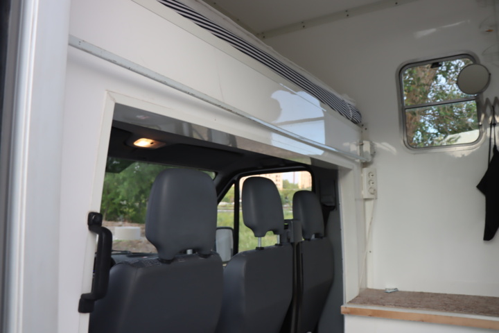 1056714-37 Mercedes-Benz Sprinter 316 CDI -03 Horse transport