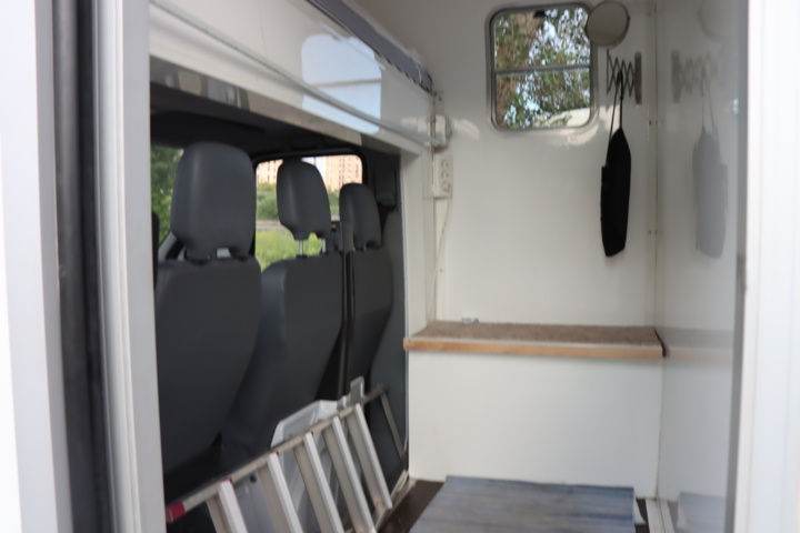 1056714-45 Mercedes-Benz Sprinter 316 CDI -03 Horse transport